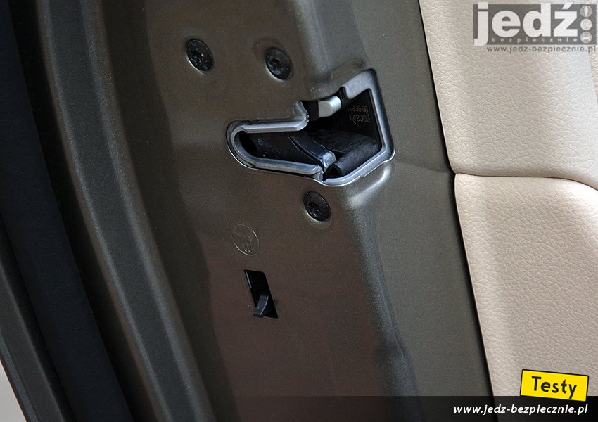 TESTY | BMW serii 2 Active Tourer | Wyposażenie samochodu - blokada możliwości otwarcia drzwi od środka