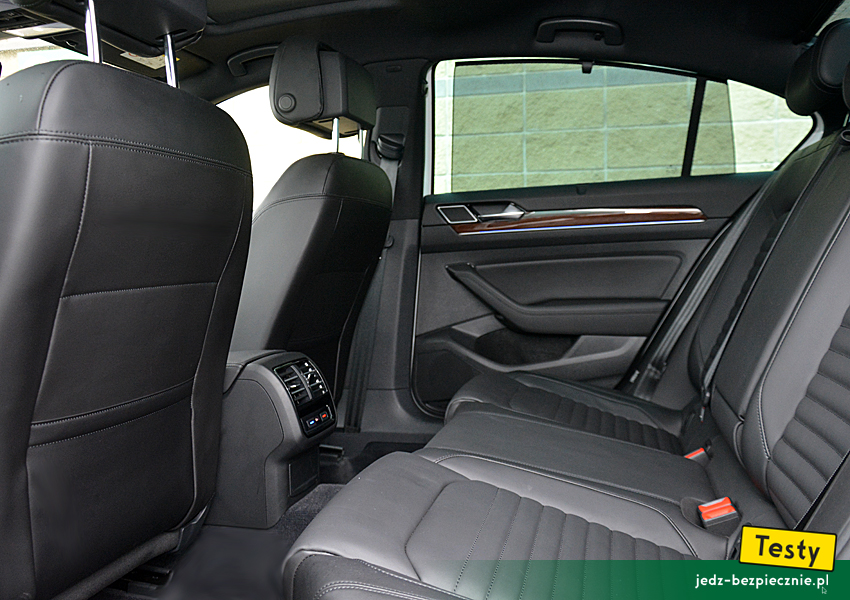 Testy - Volkswagen Passat GTE Limousine - skórzana tapicerka + przyciemniane szyby z tyłu