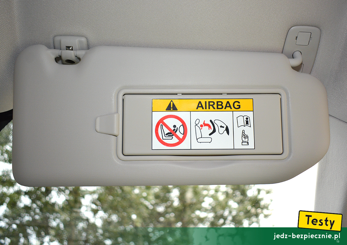 Testy - Citroen C5 Aircross - ostrzeżenie przed ustawienem fotelika dziecięcego przy aktywnej poduszce powietrznej pasażera