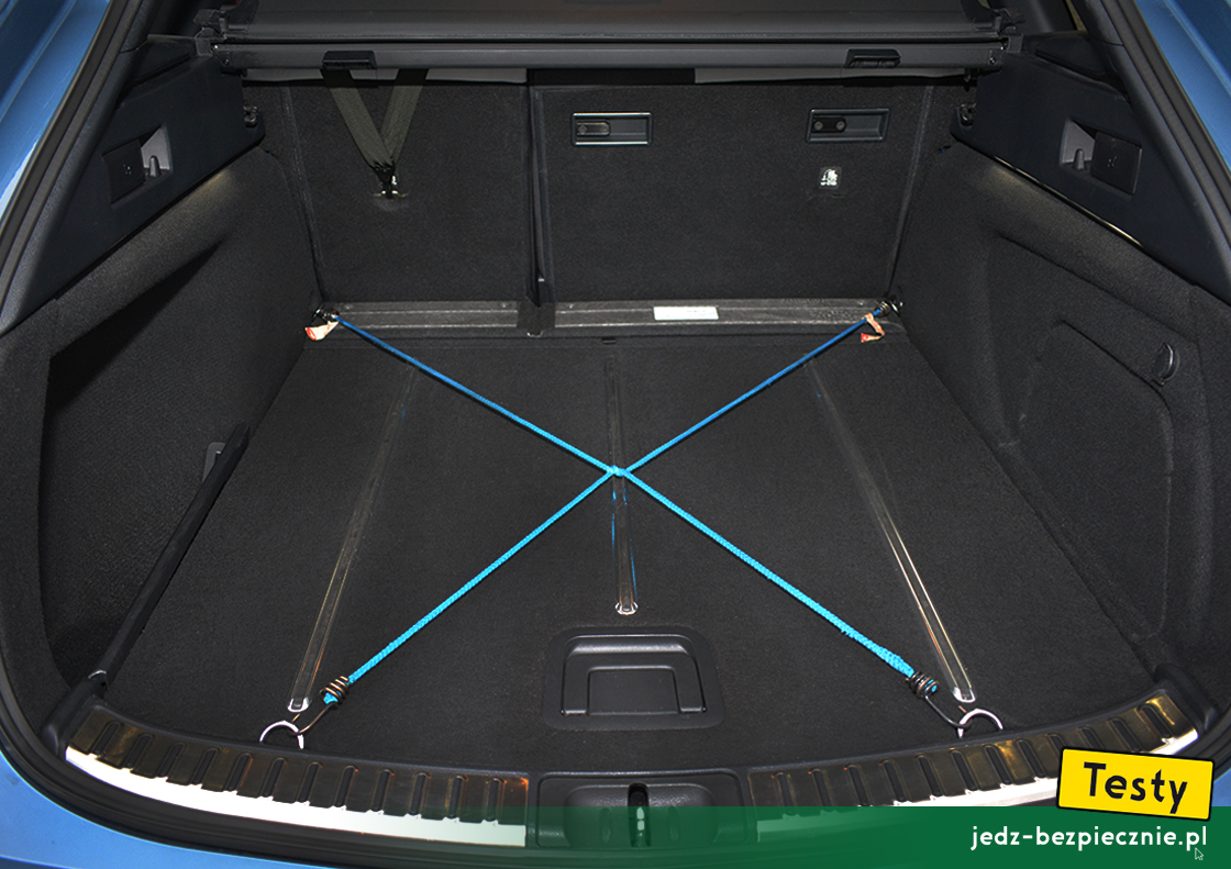 Testy - Toyota Corolla Touring Sports XII Hybrid - linki do zabezpieczenie przewożonych w bagażniku przedmiotów