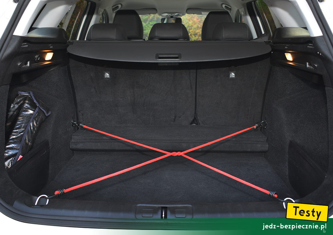 Testy - Fiat Tipo kombi - linki zabezpieczające przewożone w bagażniku przedmioty