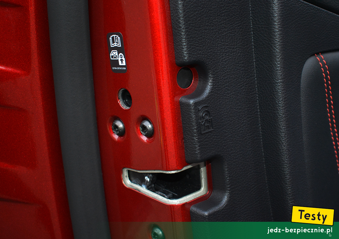 Testy - Ford Edge II facelifting - blokada możliwości otwarcia tylnych drzwi od środka kabiny pasażerskiej
