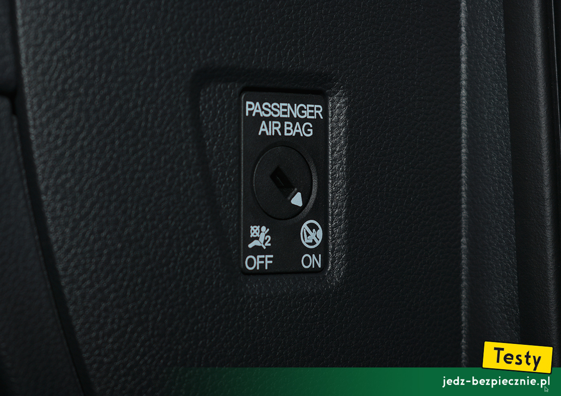 TESTY | Cupra Ateca Limited Edition | Wyposażenie samochodu - wyłącznik poduszki powietrznej pasażera