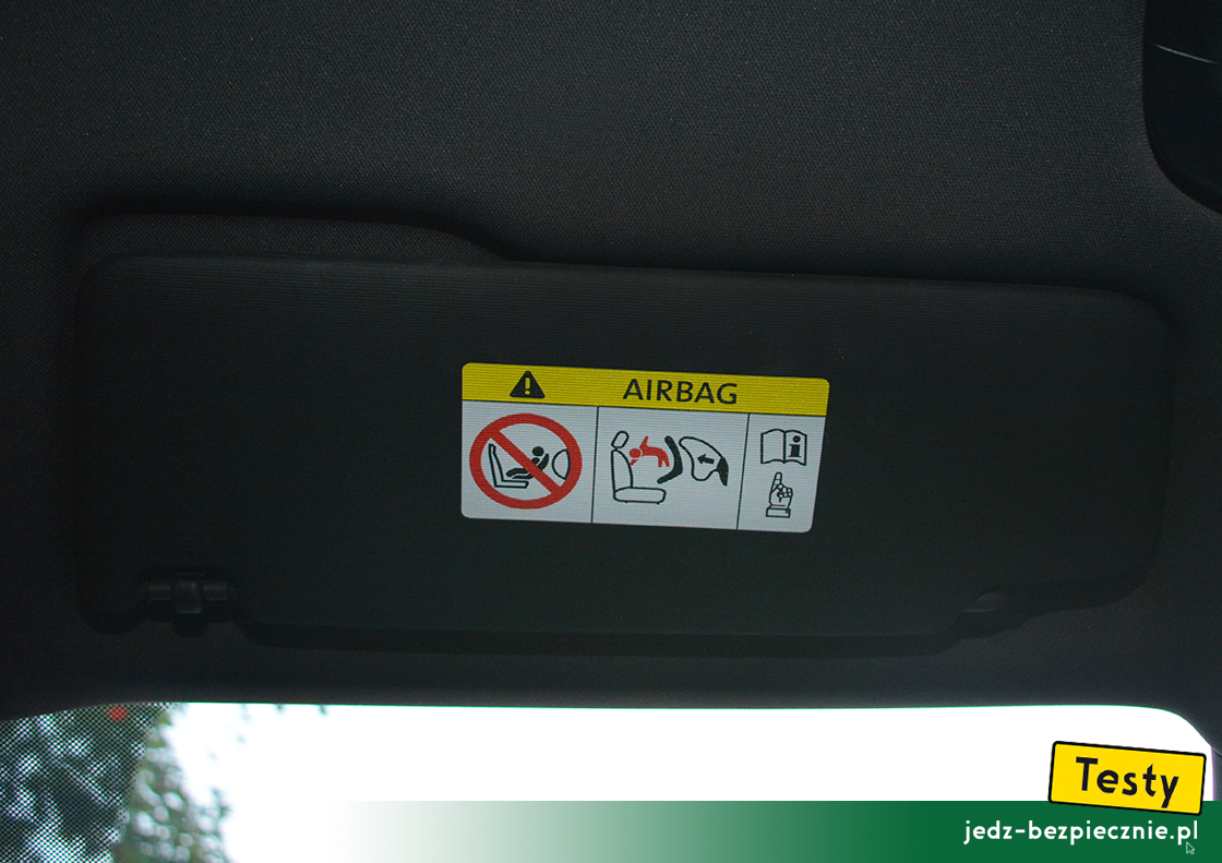 TESTY | Cupra Ateca Limited Edition | Wyposażenie samochodu - ostrzeżenie na osłonie przeciwsłonecznej pasażera, fotelik tyłem do kierunku jazdy