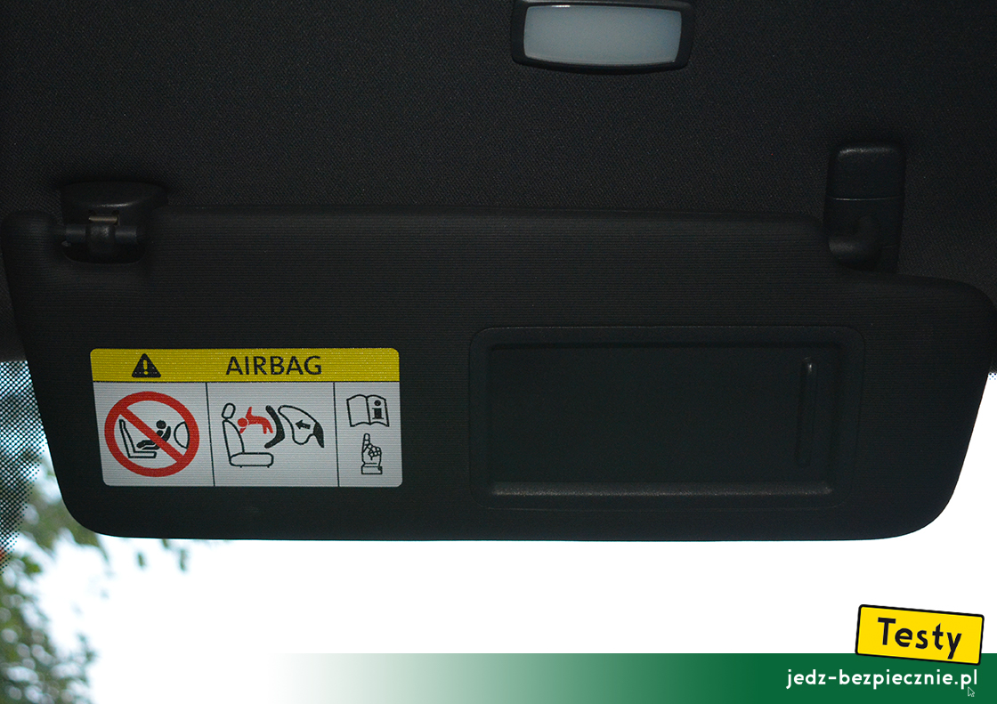 TESTY | Cupra Ateca Limited Edition | Wyposażenie samochodu - ostrzeżenie na osłonie przeciwsłonecznej pasażera, fotelik tyłem do kierunku jazdy
