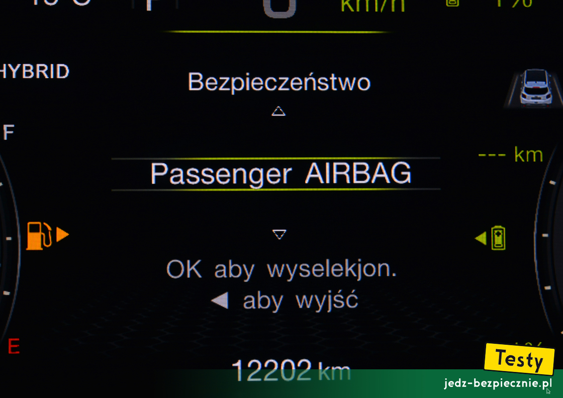 TESTY | Jeep Renegade 4xe - wyłącznik przedniej poduszki powietrznej pasażera w menu komputera pokładowego