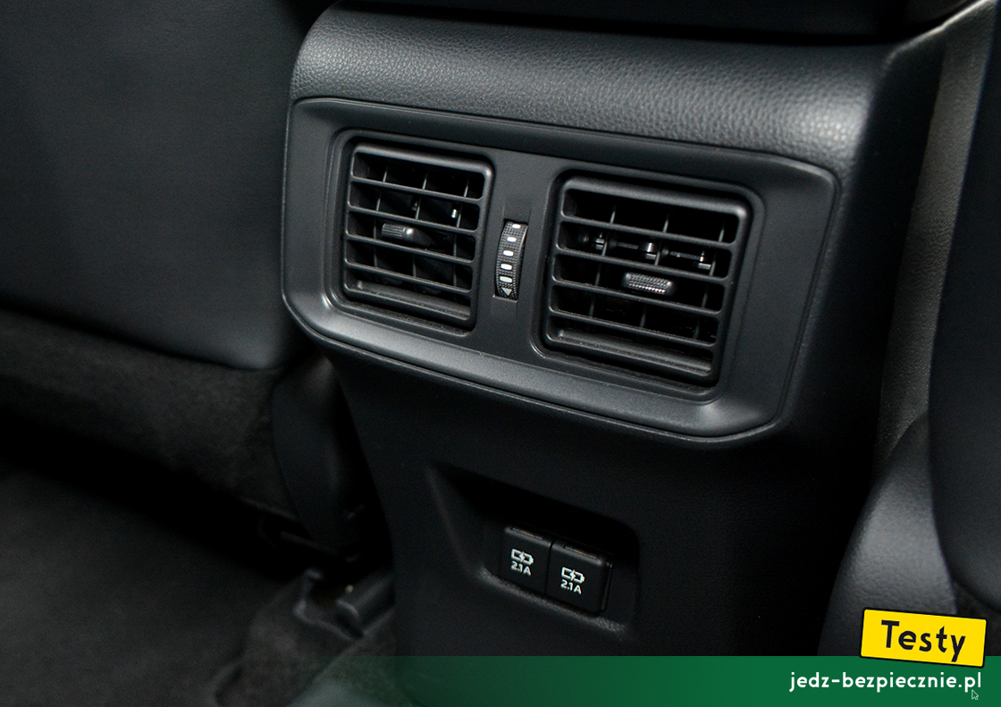 Testy - Suzuki Across hybrid plug-in - kratki nawiewów klimatyzacji i port USB