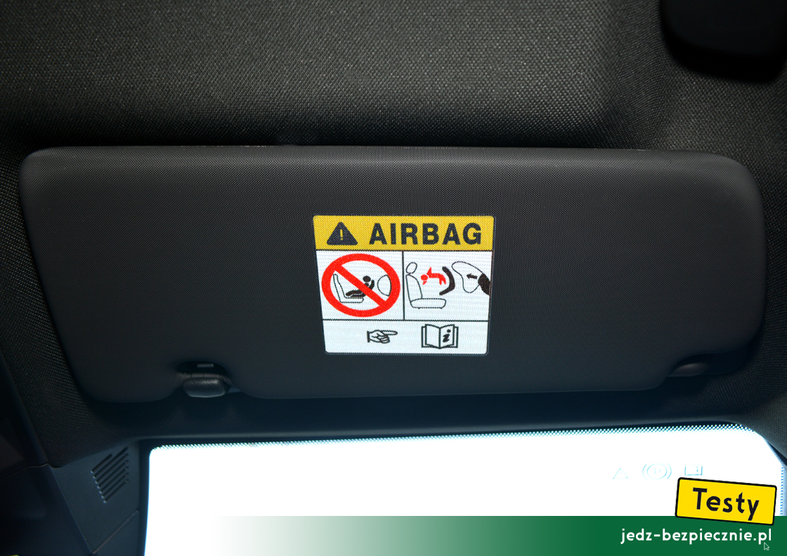 Testy - Renault Megane E-Tech EV - ostrzeżenie, fotelik dziecięcy tyłem do kierunku jazdy, aktywna poduszka powietrzna, fotel pasażera