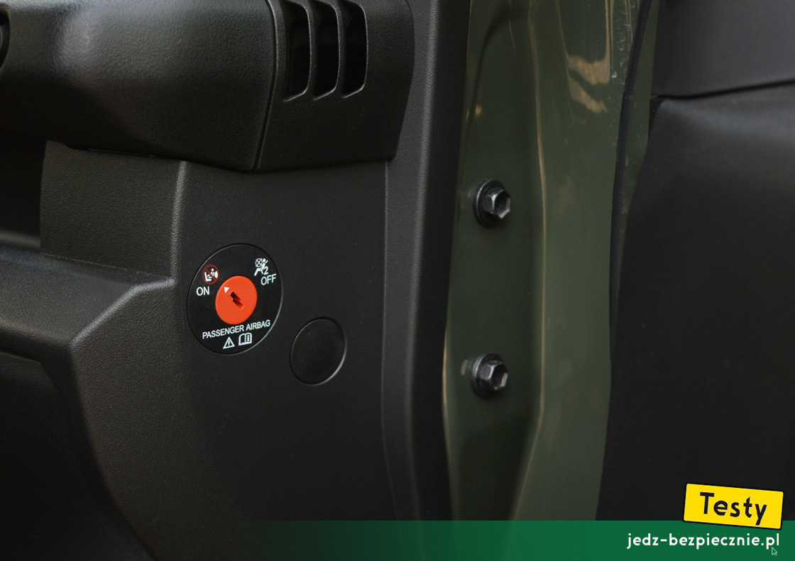 Testy - Suzuki Jimny - wyłącznik przedniej poduszki powietrznej pasażera