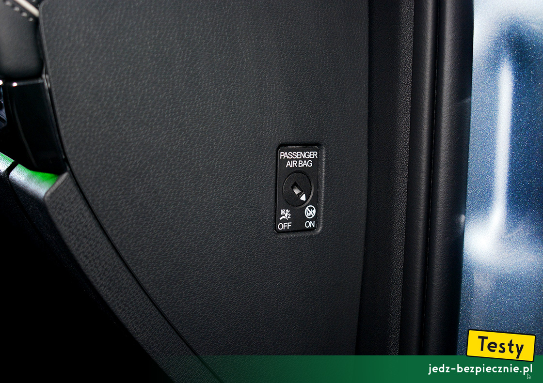 TESTY | Volkswagen ID.7 | przełącznik do zmiany statusu przedniej poduszki powietrznej pasażera