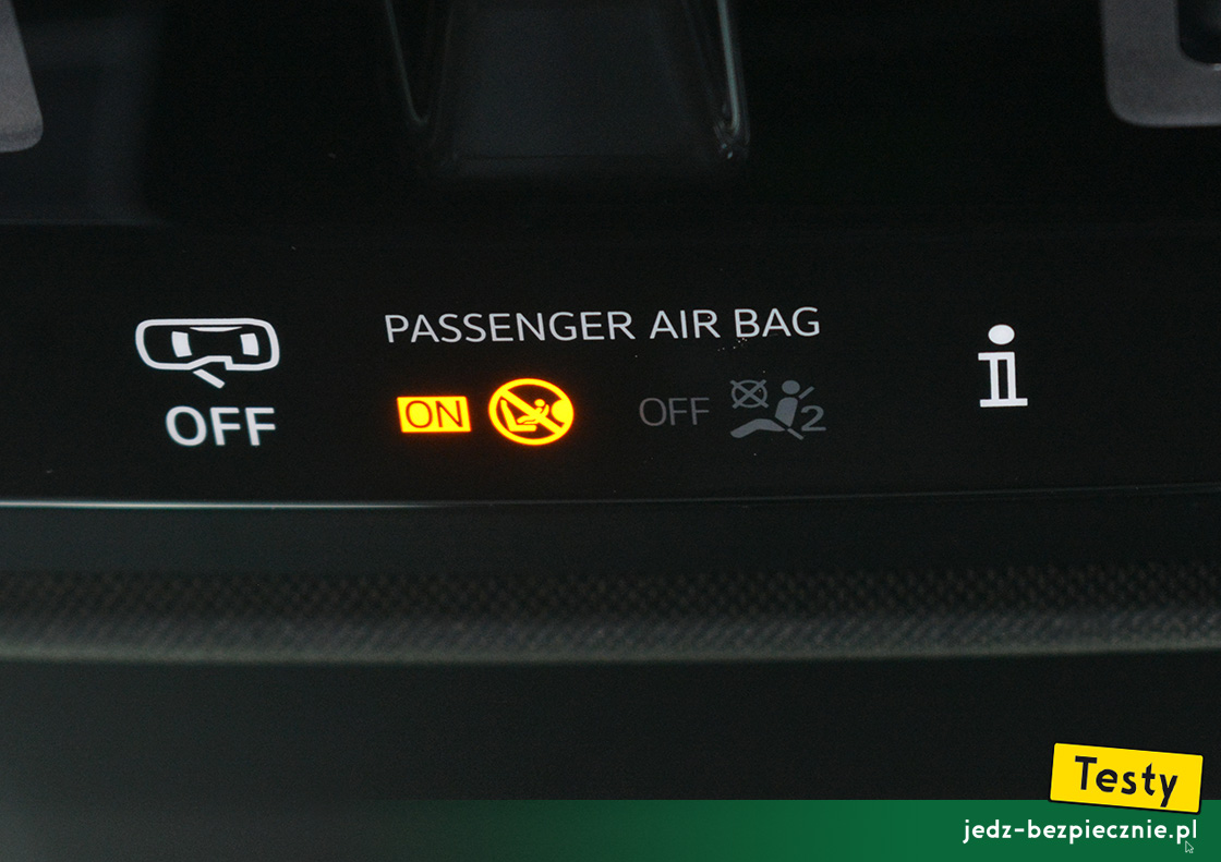 TESTY | Volkswagen ID.7 | panel ze statusem poduszki powietrznej pasażera, aktywna, ON