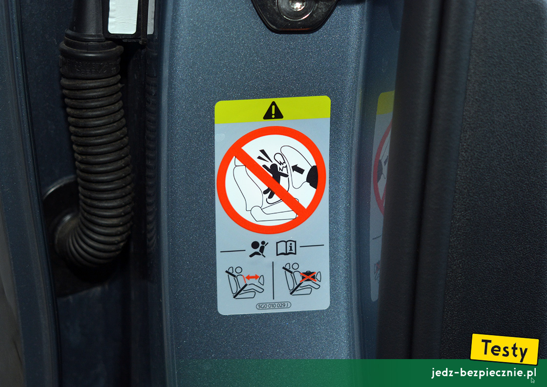 TESTY | Volkswagen ID.7 | dodatkowe ostrzeżenie, fotelik dziecięcy tyłem do kierunku jazdy na miejscu pasażera, aktywna poduszka powietrzna