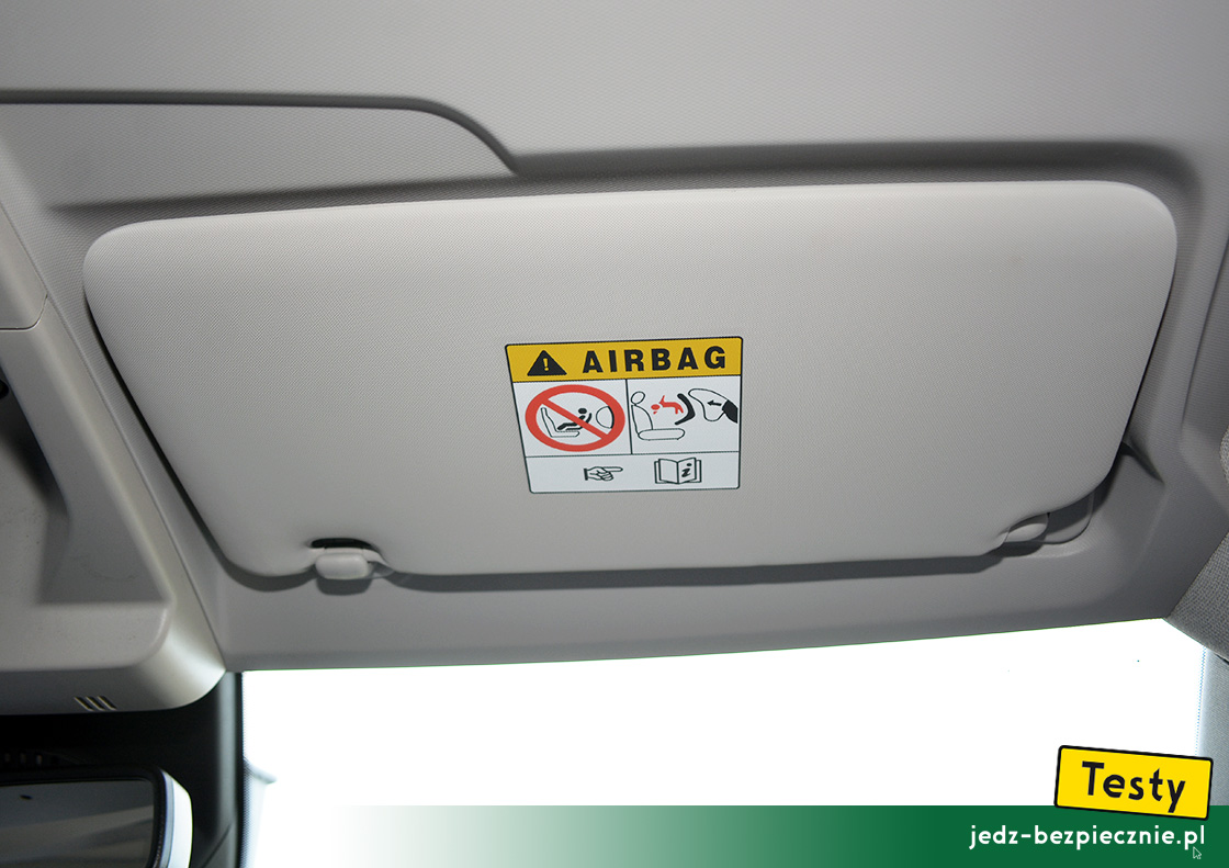TESTY | Renault Grand Kangoo | ostrzeżenie, zakaz montowania na miejscu pasażera fotelika dziecięcego tyłem do kierunku jazdy, aktywna przednia poduszka powietrzna