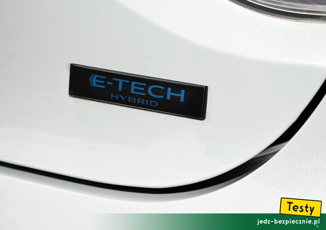 TESTY | Renault Clio V E-Tech facelifting - emblemat pełnej hybrydy na klapie bagażnika