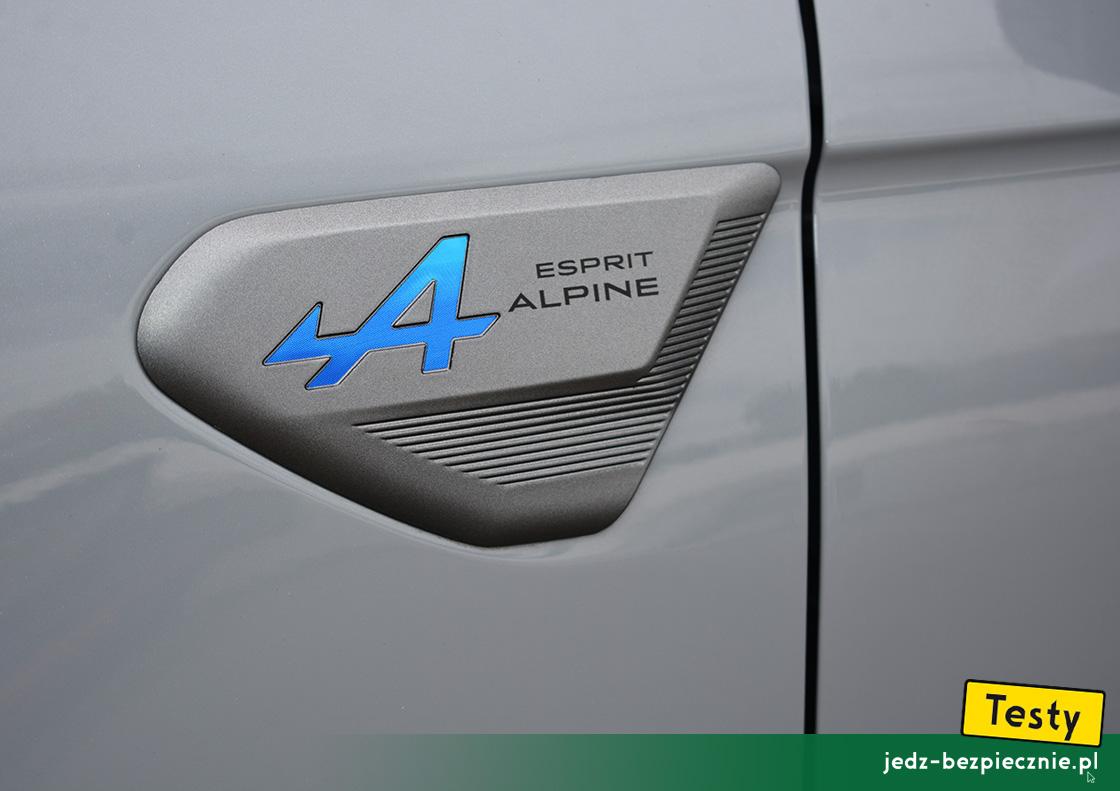 TESTY | Renault Clio V E-Tech facelifting - znaczek topowej wersji Esprit Alpine na przednim nadkolu