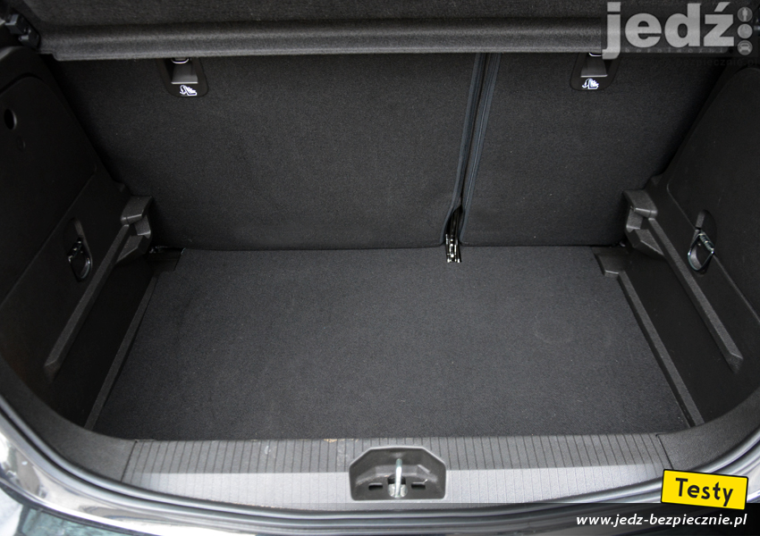 TESTY | Opel Corsa E - bagażnik wersji hatchback, 265 litrów