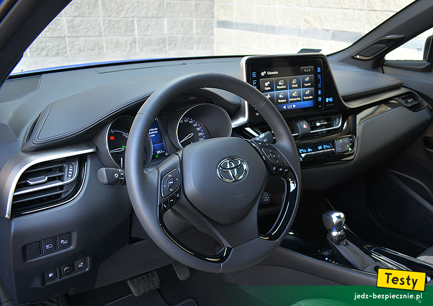 TESTY | Toyota C-HR Hybrid - kokpit wersji wyposażenia Selection Sapphire