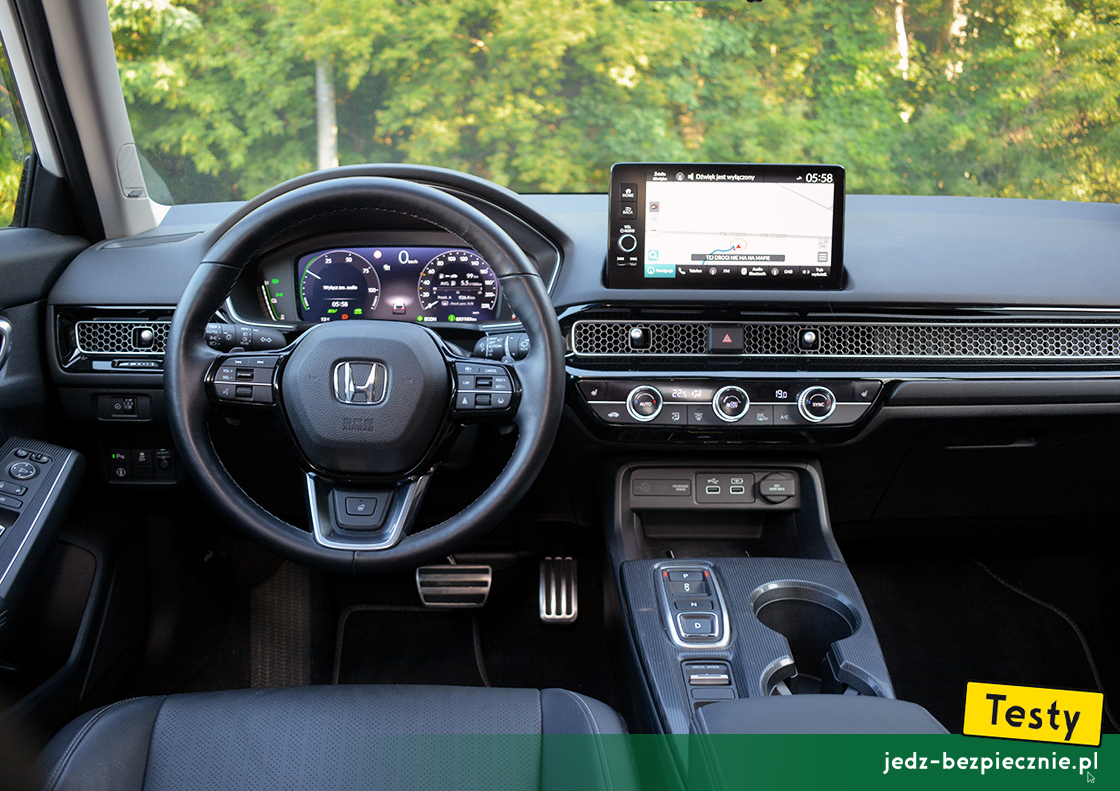 Testy - Honda Civic XI e:HEV - kokpit wersji wyposażenia Advance