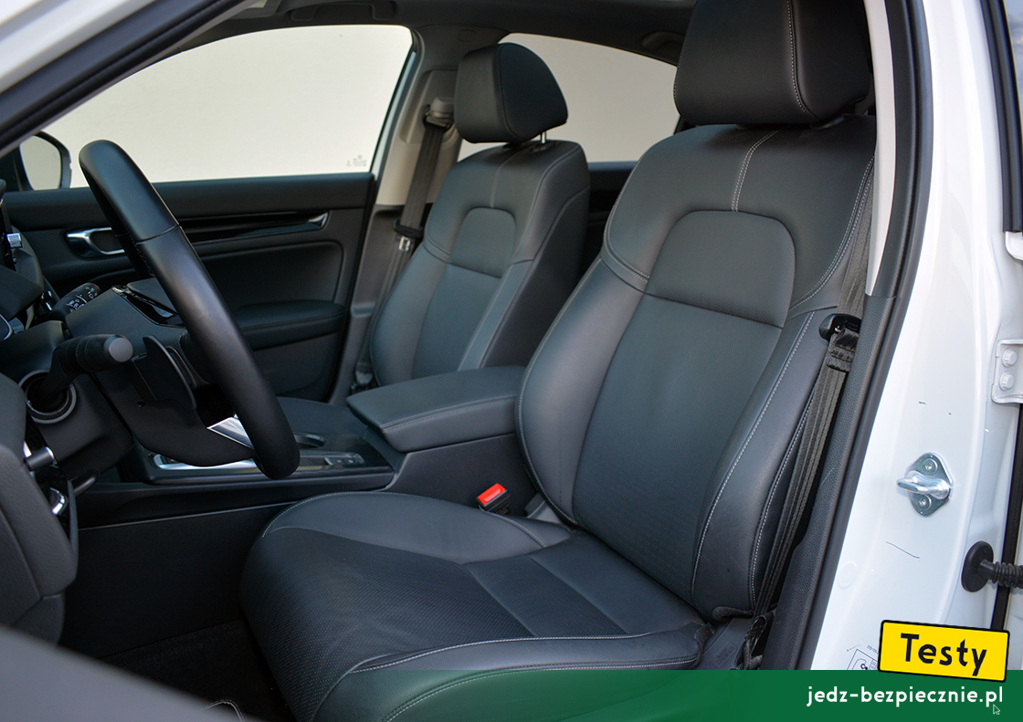 Testy - Honda Civic XI e:HEV - fotel kierowcy i pasażera, skórzana tapicerka
