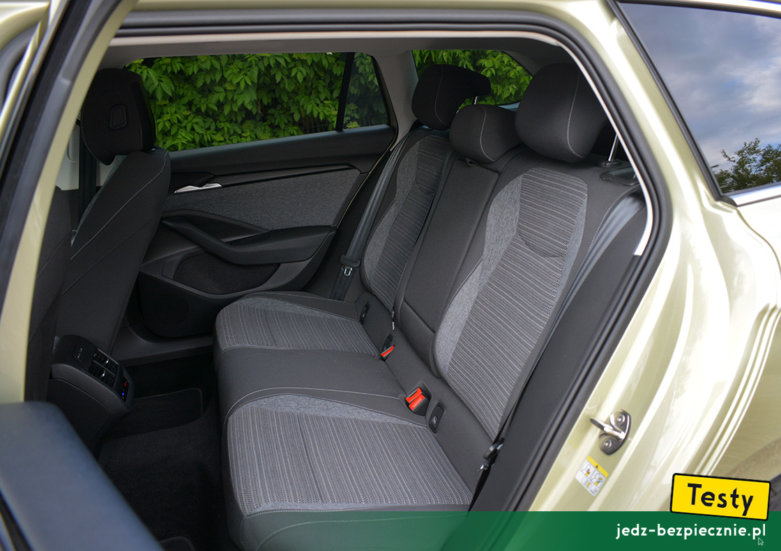 TESTY | Skoda Superb IV kombi plug-in | kanapa