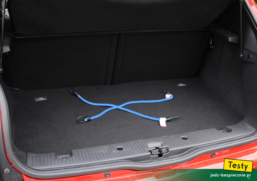 TESTY | Renault Twingo 3 - brak uchwytów do siatki lub linek w bagażniku