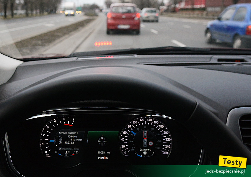 Testy - Ford Mondeo V liftback - system ostrzegania przed ryzykiem kolizji z poprzedzającym pojazdem