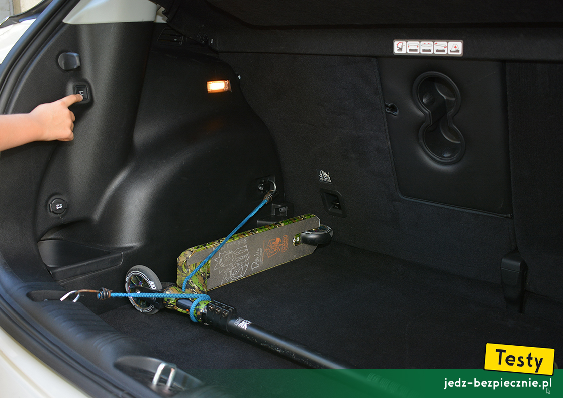 TESTY | Plusy i minusy - Przycisk do zamykania klapy bagażnika | Jeep Compass II