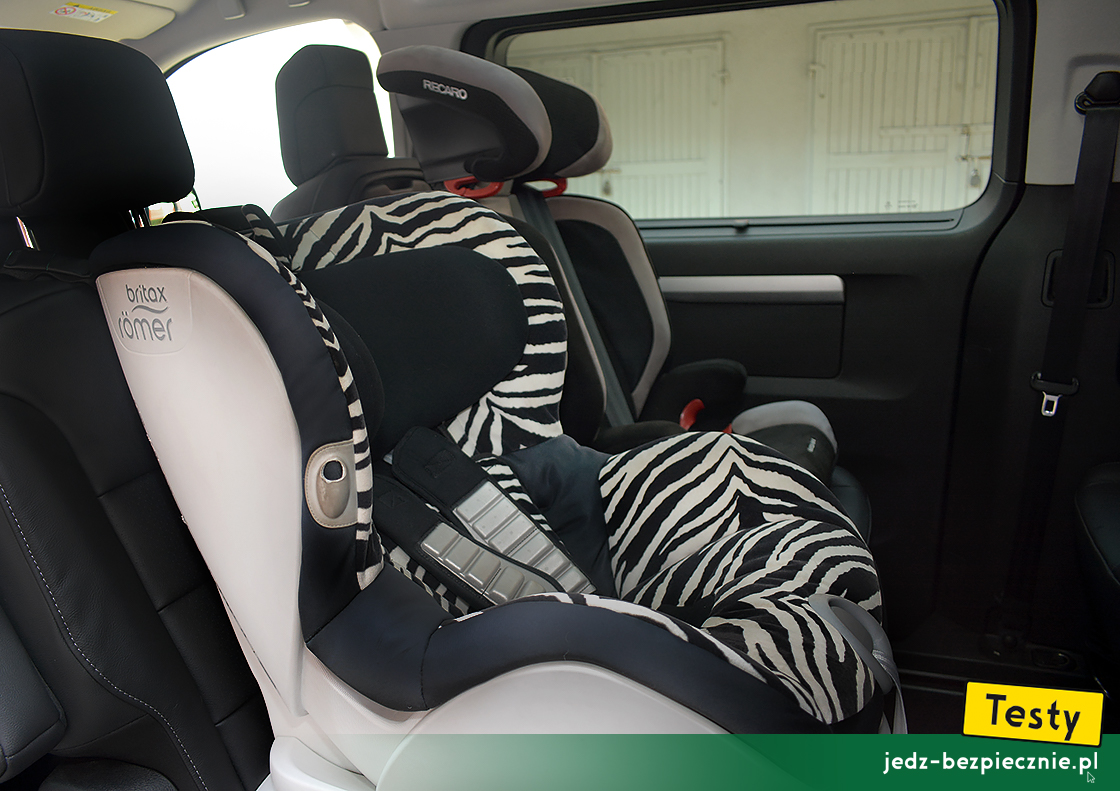Testy - Peugeot e-Traveller - elementy podnoszące komfort podróży dzieci