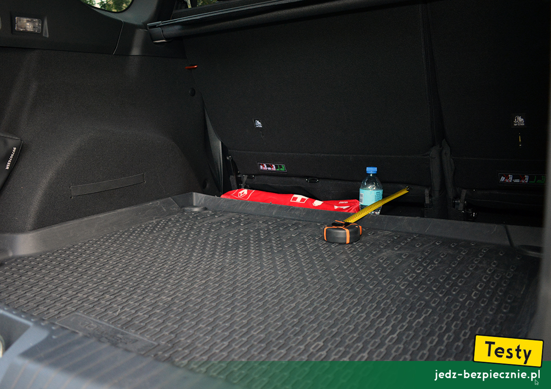 Testy - Dacia Jogger 5-osobowa - podsumowanie testu, minusy - nierówna podłoga bagażnika