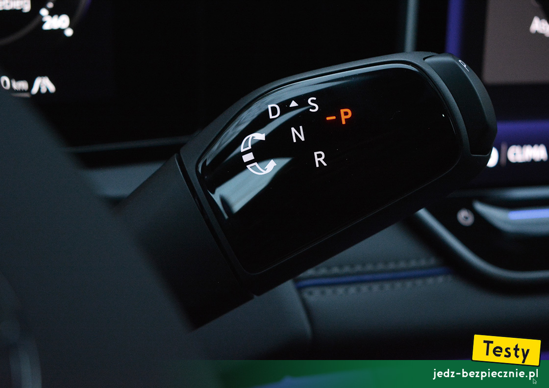 Testy - Volkswagen Tiguan III - minusy: dźwignia zmiany biegów | Jedź Bezpiecznie