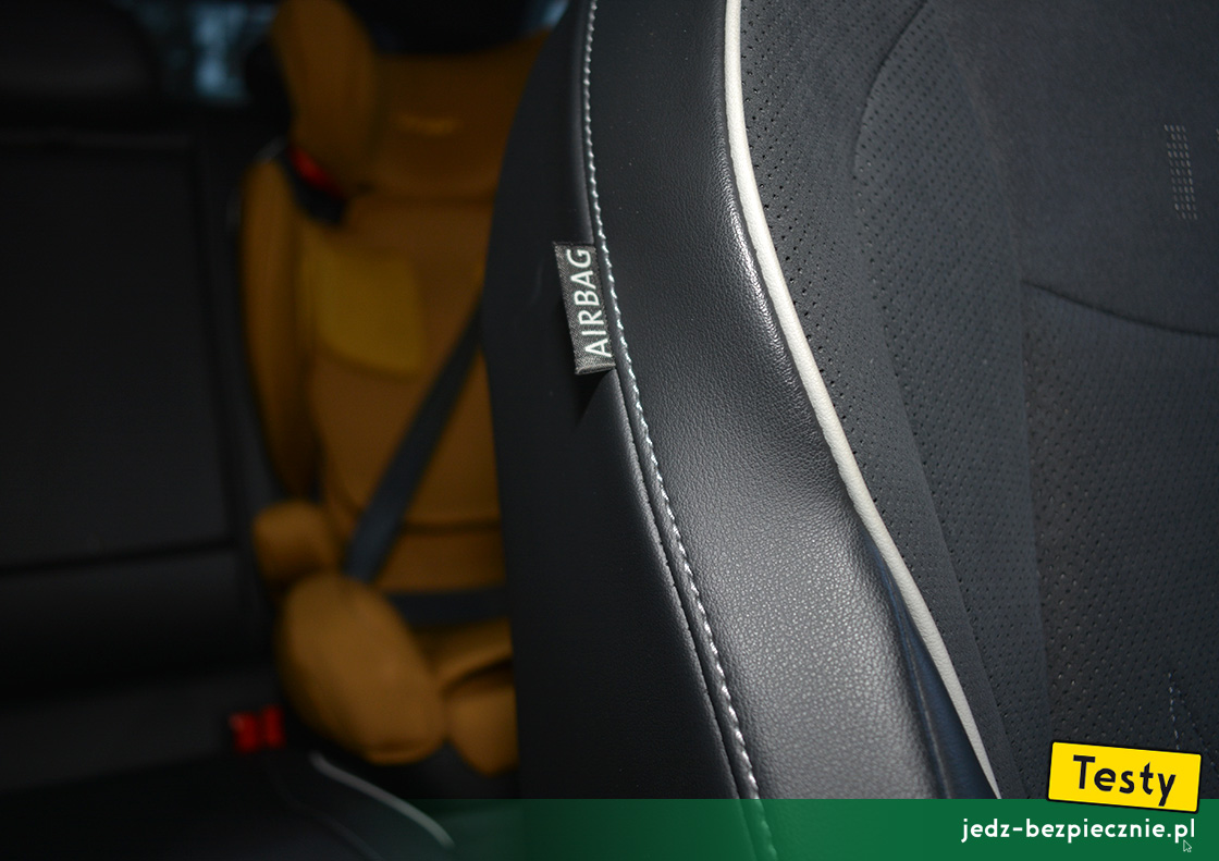 Testy - Volkswagen ID.7 - plusy: centralna poduszka powietrzna