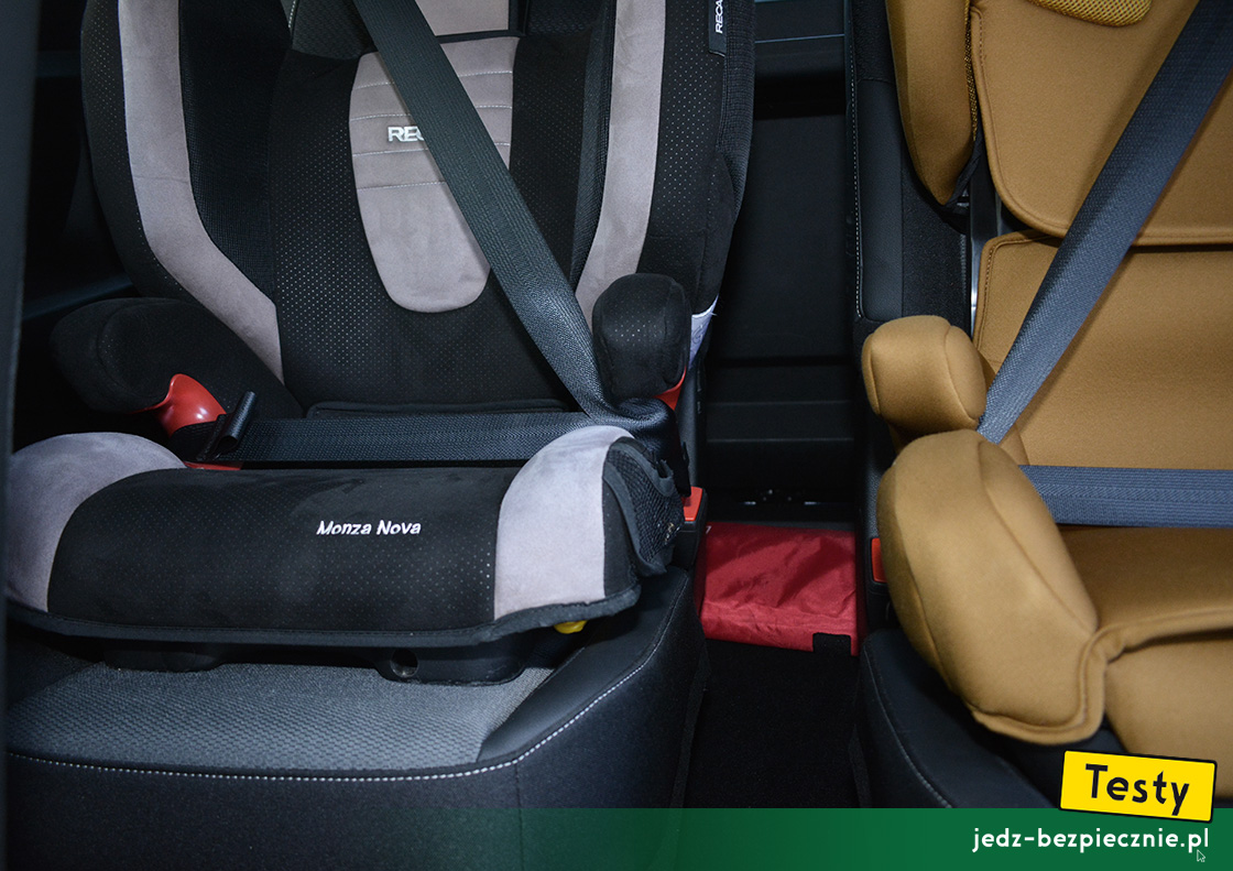 Testy - Renault Grand Kangoo - minusy: brak pełnego odgrodzenia kabiny pasażerskiej