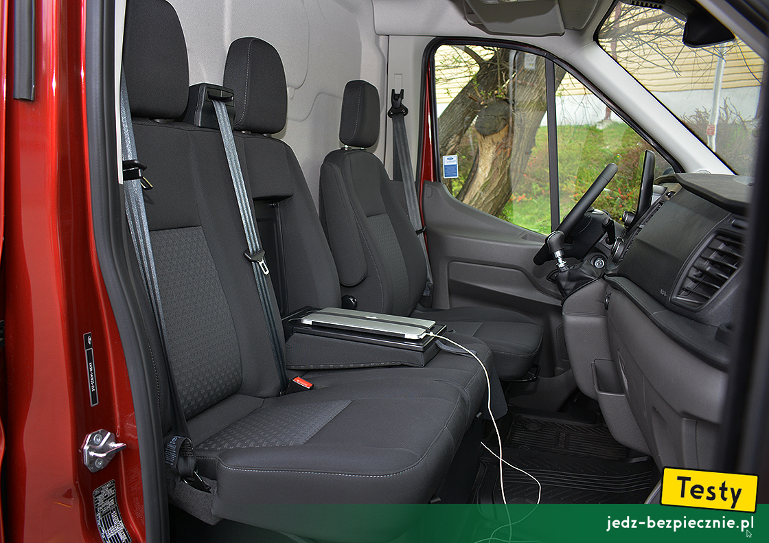 Testy - Ford Transit VII facelifting L4H3 furgon RWD - Olbrzym w wadze lekkiej - kanapa pasażerska