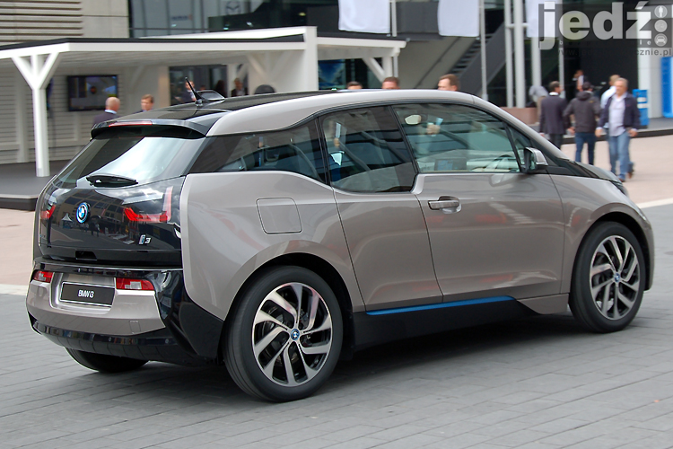 WYDARZENIA | IAA Frankfurt 2013 | i elektryzuje nową serię BMW