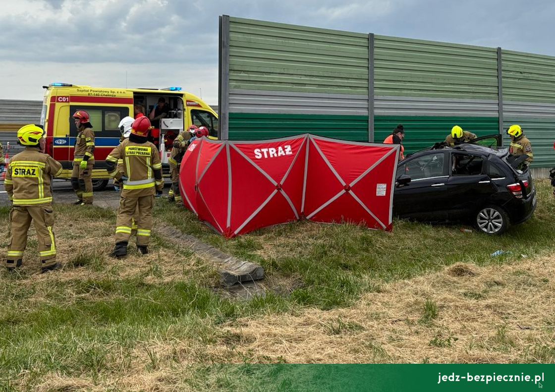 Autostrada A1, 104 km kierunek Gdańsk, wypadek drogowy, jedna osoba straciła życie, dwie poszkodowane | Jedź Bezpiecznie
